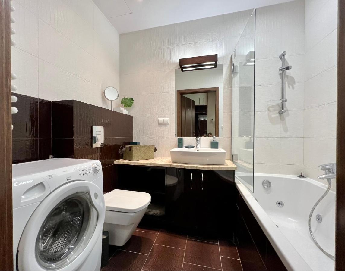 Platinum Tower Green Star Apart Apartment Warsaw Exterior photo